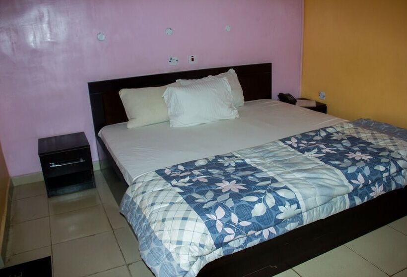 Отель Masbat De Kings