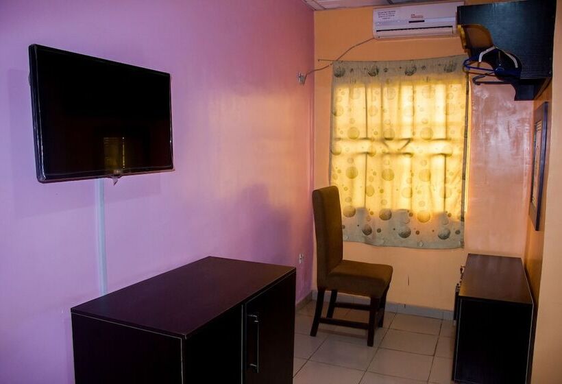 Отель Masbat De Kings