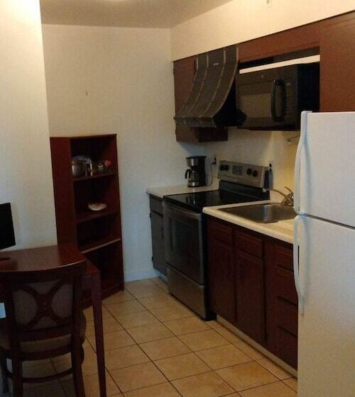 호텔 Mclure Inn And Suites