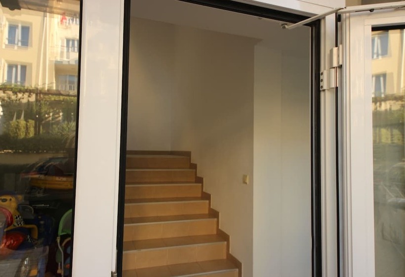 Отель Menada Belle View Apartments