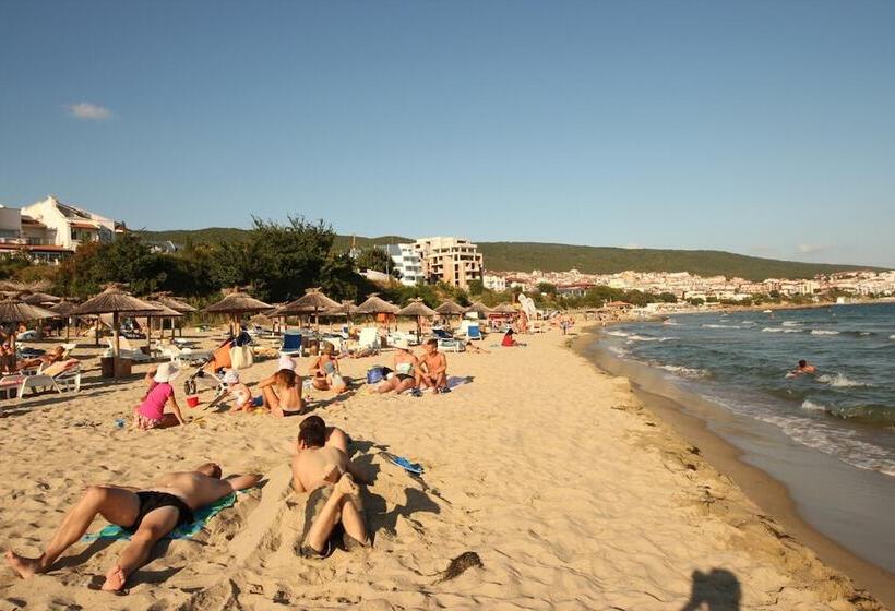 Отель Menada Belle View Apartments