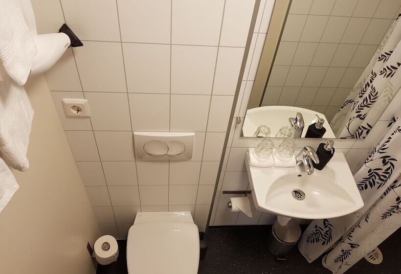 هتل Guesthouse Mikael