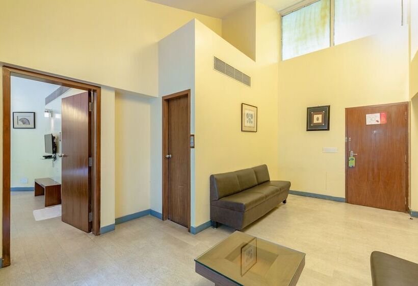 Отель Mint Koregaon Park