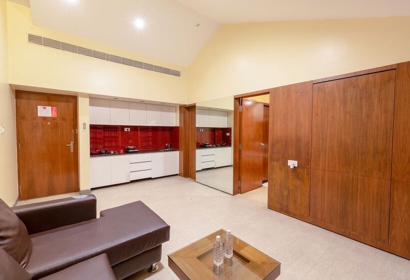 Отель Mint Koregaon Park