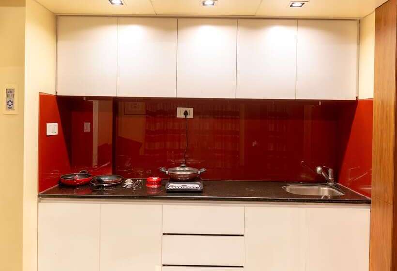 Отель Mint Koregaon Park