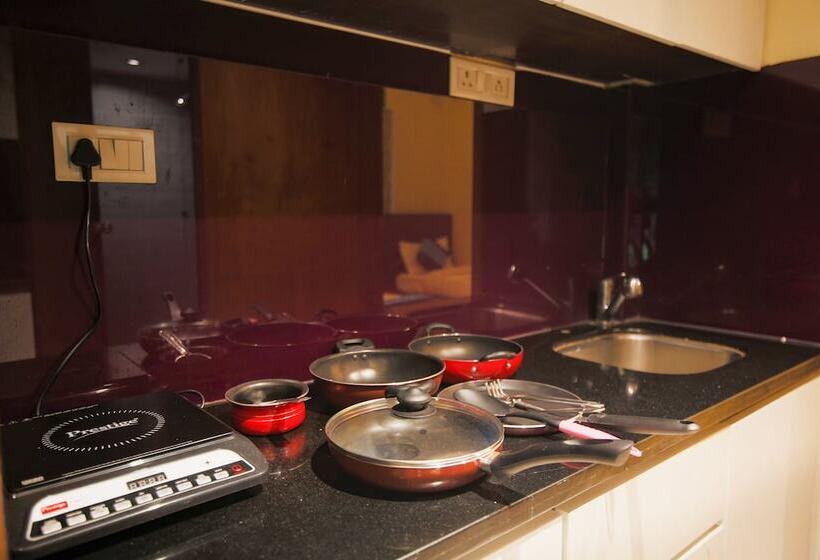 Отель Mint Koregaon Park