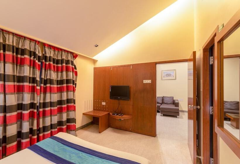 Отель Mint Koregaon Park