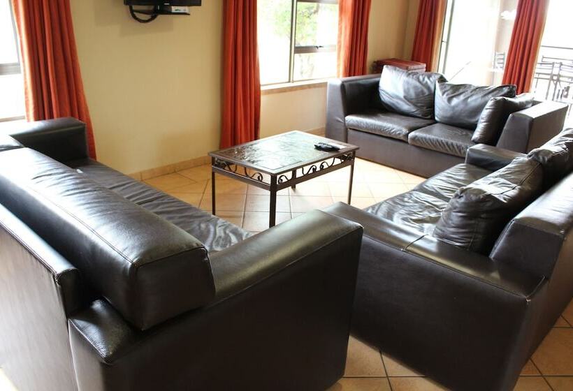 호텔 Monateng Safari Lodge