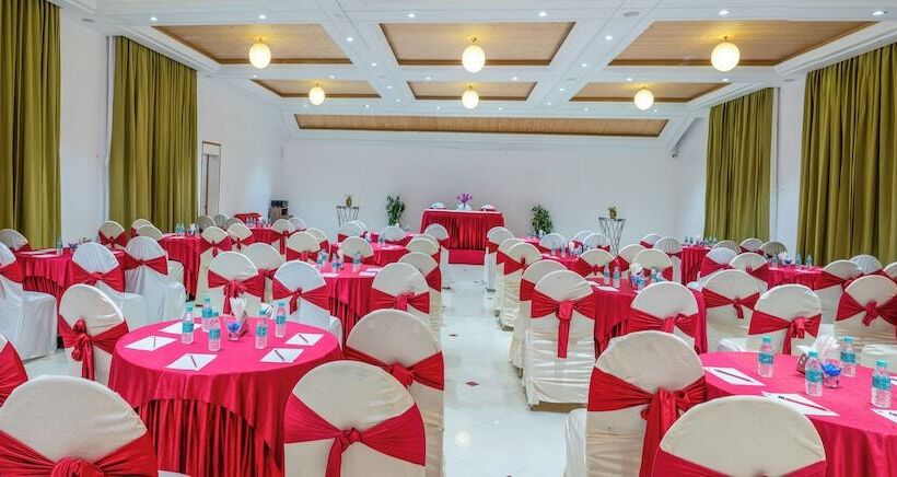 هتل Mount Conifer Suites & Spa