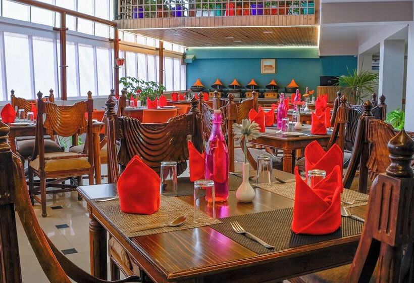 هتل Mount Conifer Suites & Spa