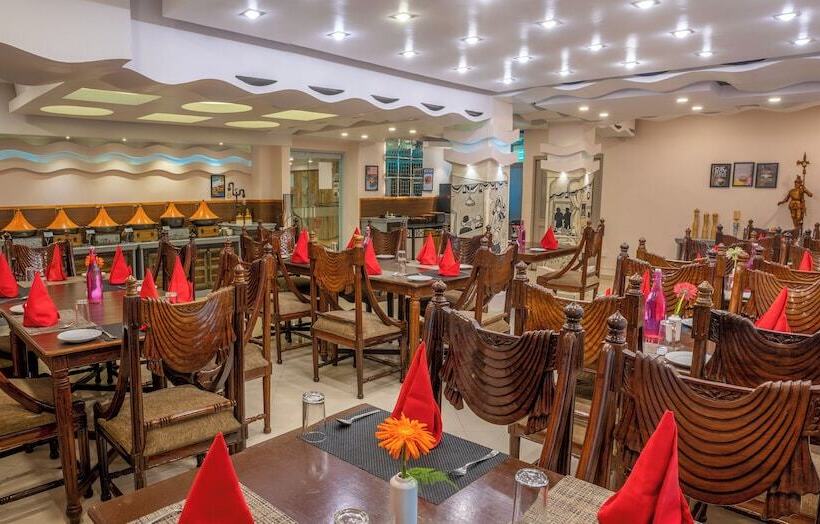 هتل Mount Conifer Suites & Spa