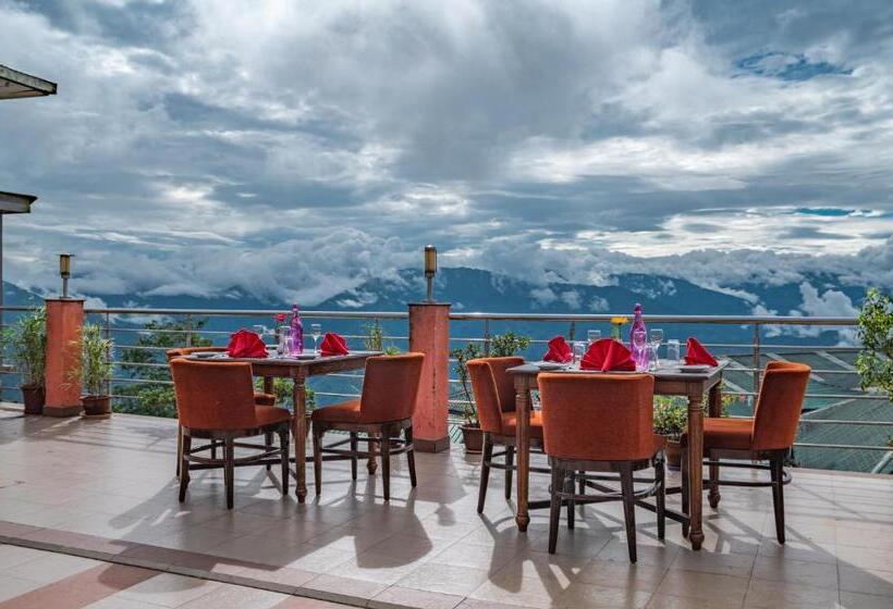 هتل Mount Conifer Suites & Spa