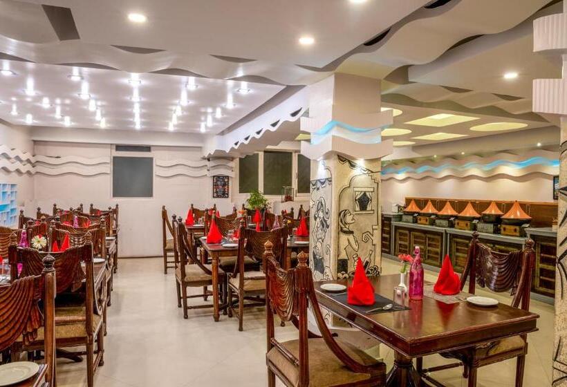 هتل Mount Conifer Suites & Spa