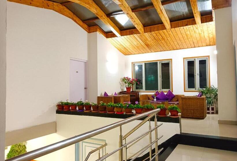 هتل Mount Conifer Suites & Spa