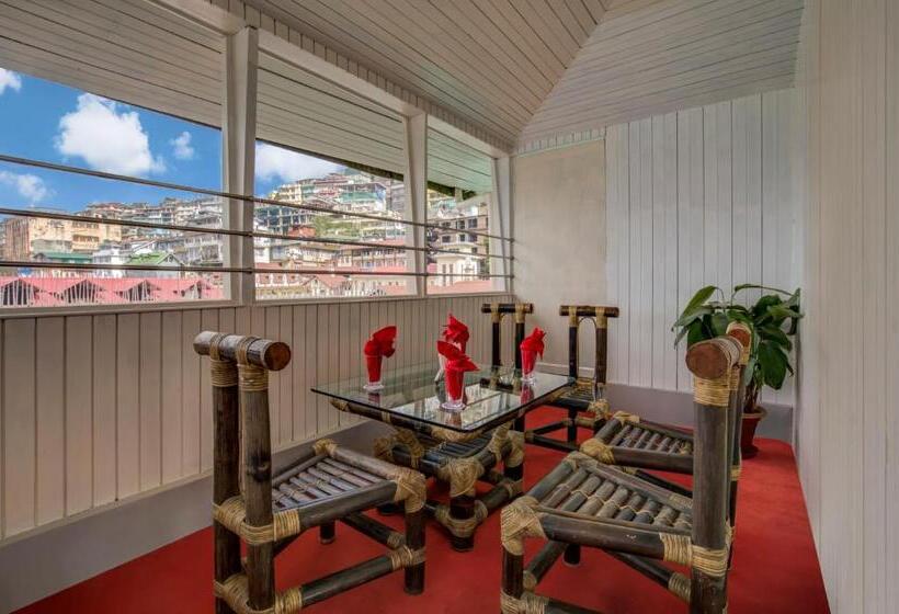 هتل Mount Conifer Suites & Spa