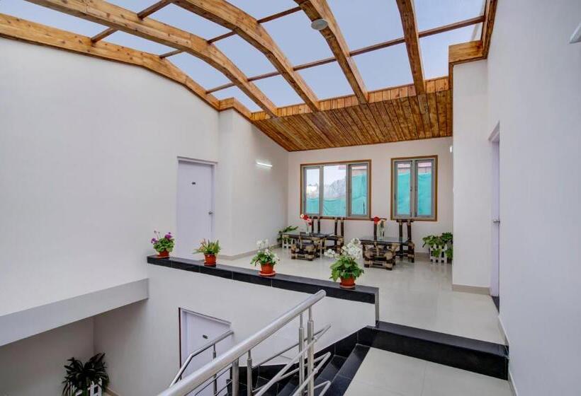 هتل Mount Conifer Suites & Spa