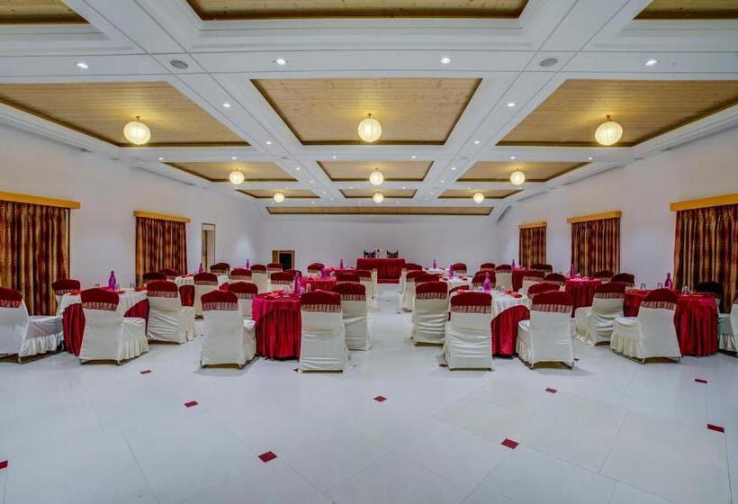 هتل Mount Conifer Suites & Spa