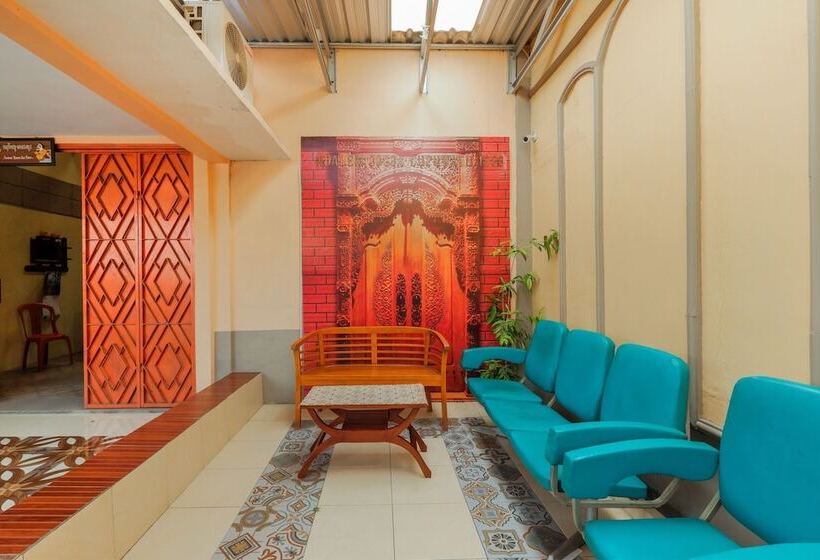 Отель Ndalem Jogja Cupuwatu Syariah By Oyo Rooms