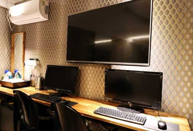 Hotel Daejeon Yuseong Nine