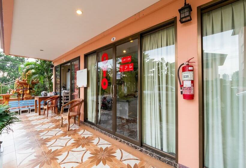 فندق Oyo 1087 Udom Khomkham Apartment