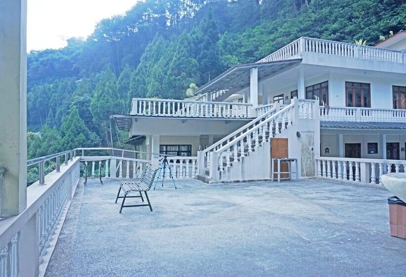 酒店 Oyo 92966 Villa Bukit Awan