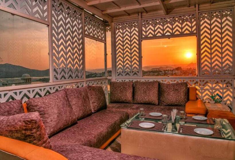 Отель Pax Rafahiya Haveli Udaipur