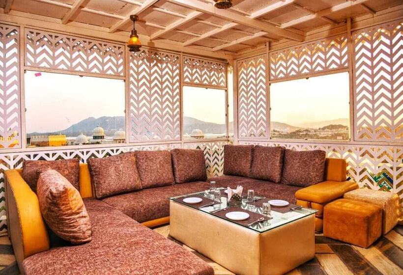 Отель Pax Rafahiya Haveli Udaipur