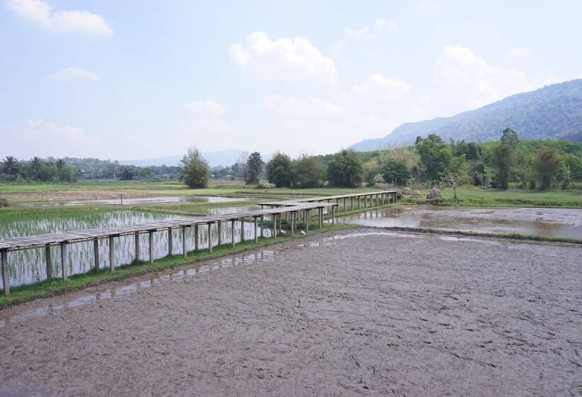 هتل Phuruarounmai Resort