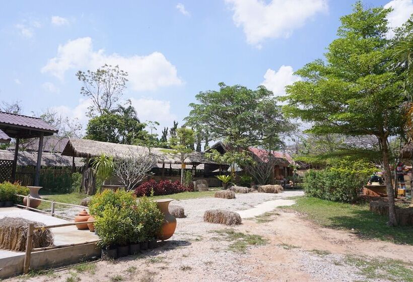 Отель Phuruarounmai Resort