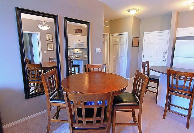 Отель Pinnacle Pointe By Kvr