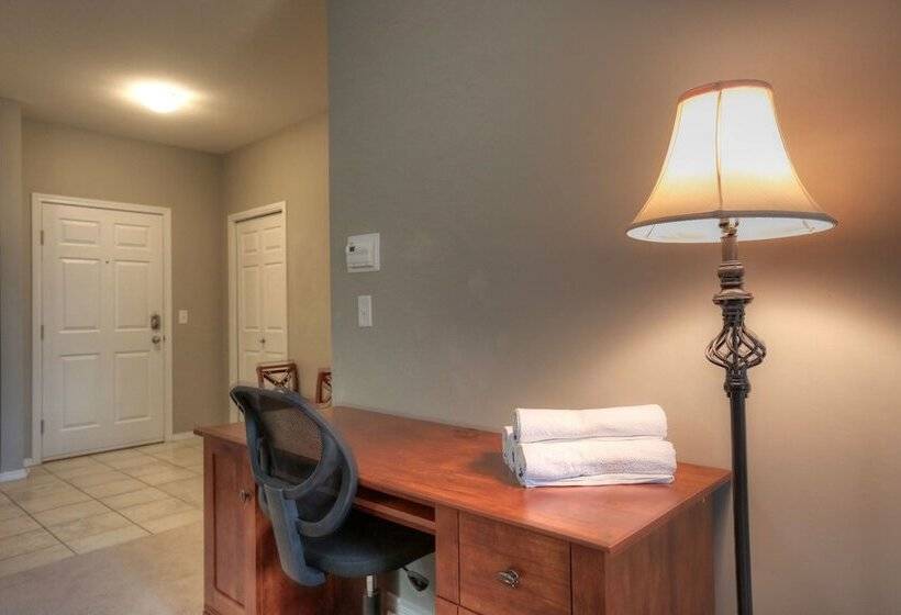 Отель Pinnacle Pointe By Kvr