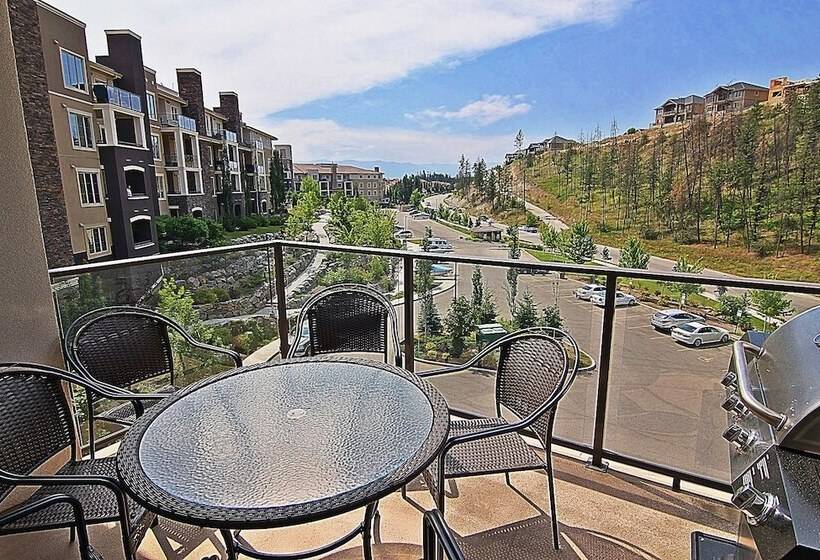 Отель Pinnacle Pointe By Kvr