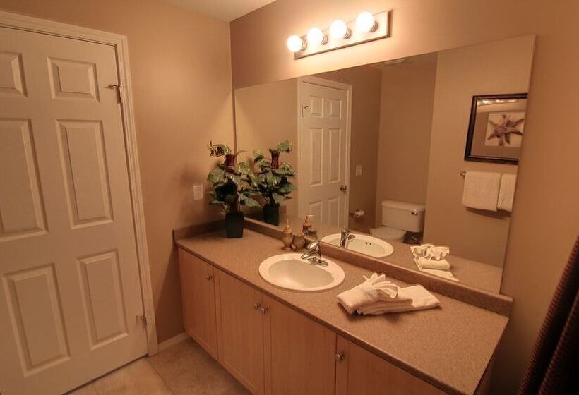 Отель Pinnacle Pointe By Kvr