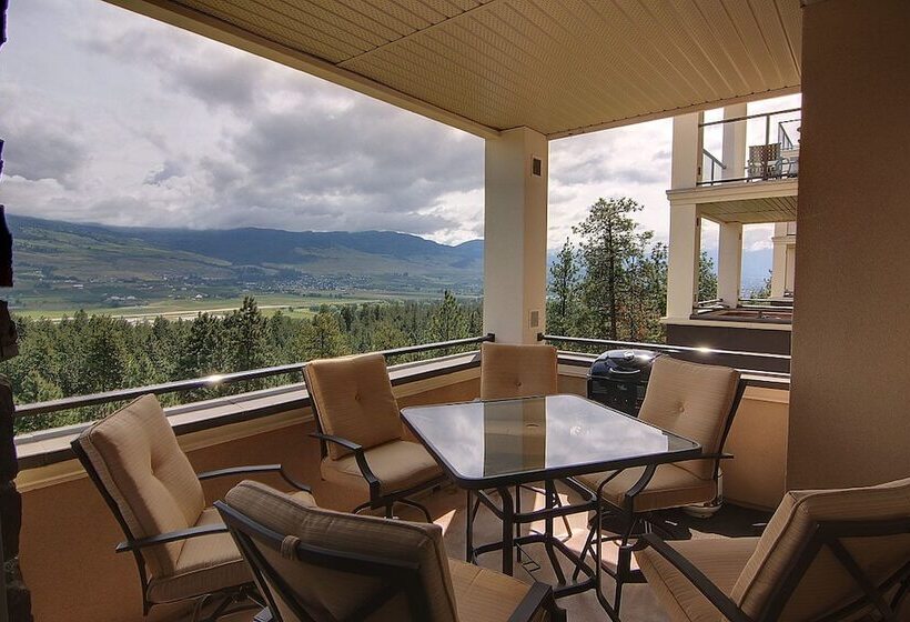 Отель Pinnacle Pointe By Kvr