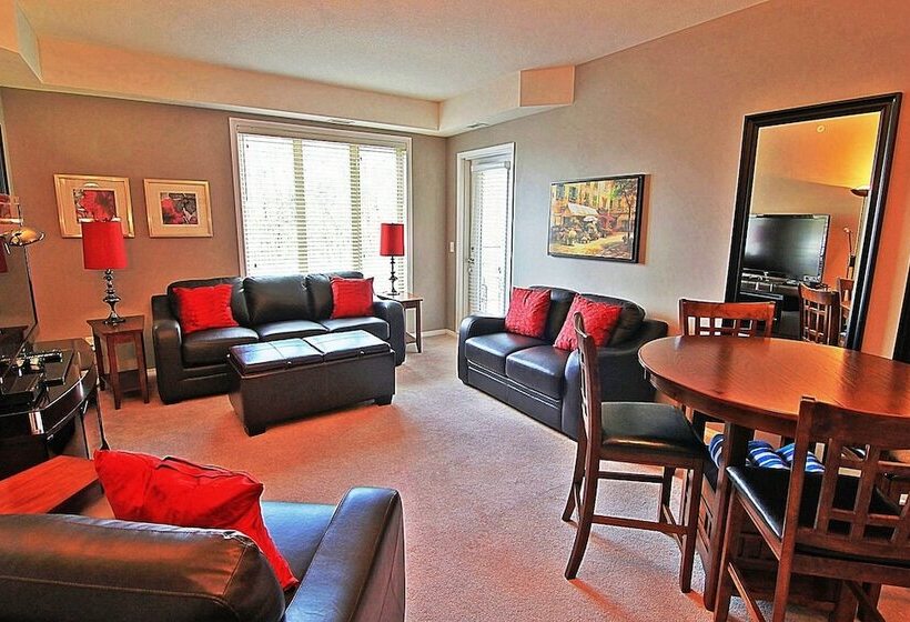 Отель Pinnacle Pointe By Kvr