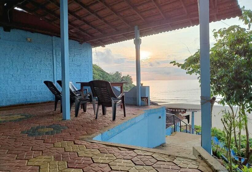 Отель Poornima Beach Stay