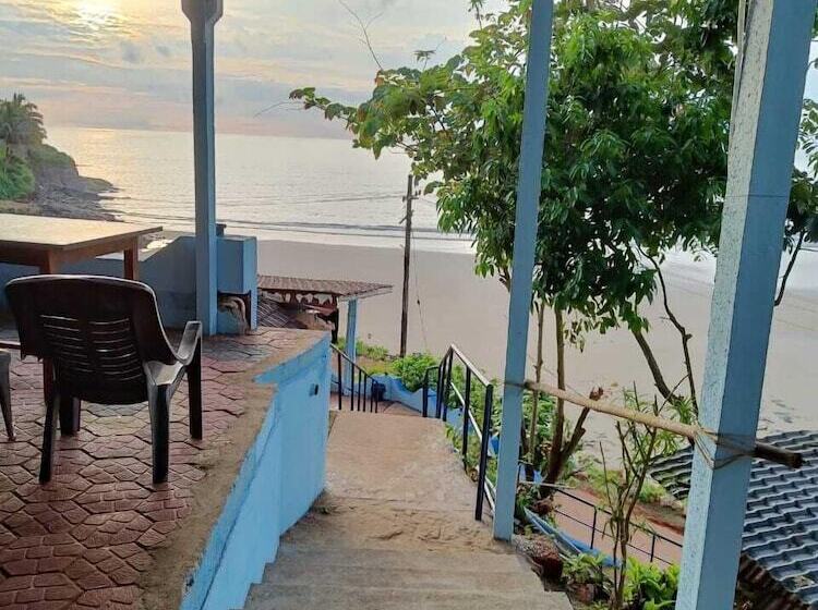 Отель Poornima Beach Stay