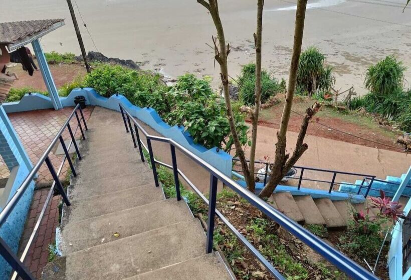 Отель Poornima Beach Stay