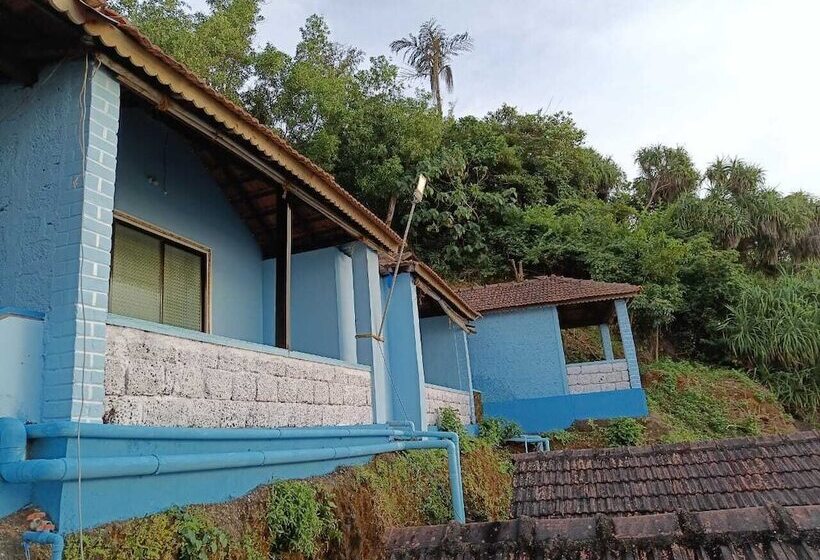 Отель Poornima Beach Stay