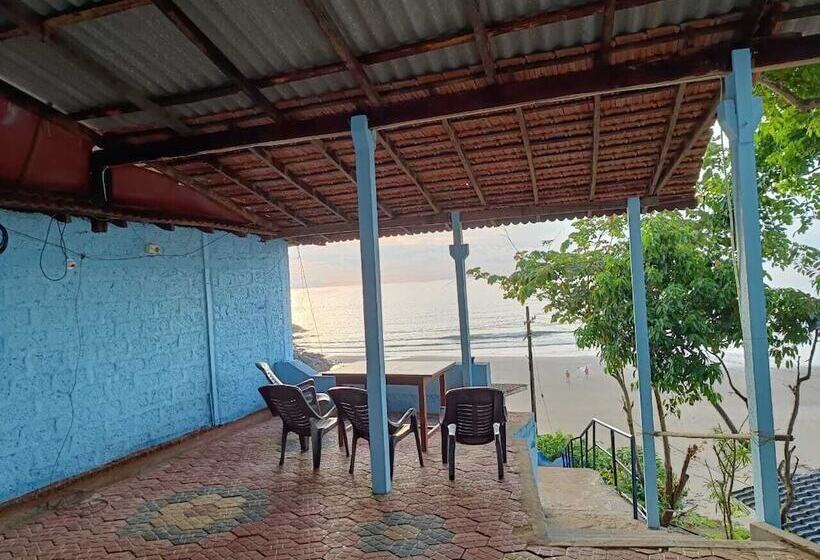 Отель Poornima Beach Stay