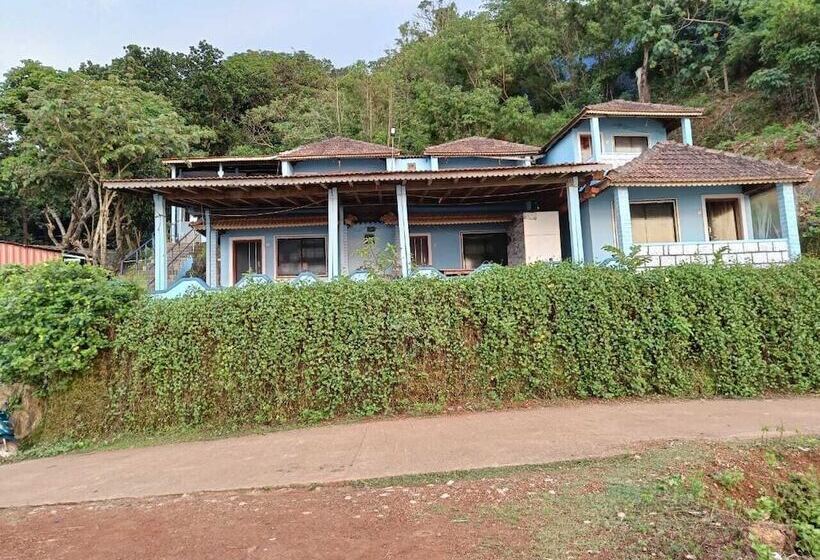 Отель Poornima Beach Stay