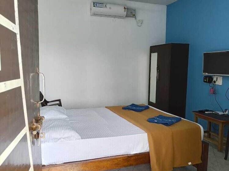 Отель Poornima Beach Stay