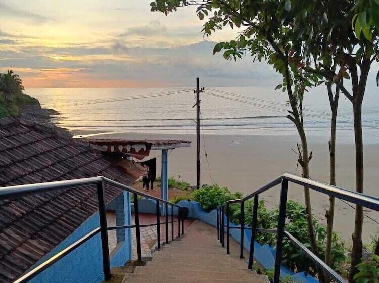 Отель Poornima Beach Stay