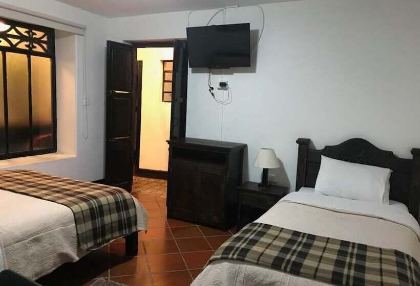 בית מלון כפרי Posada Santa Elena