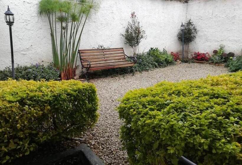 בית מלון כפרי Posada Santa Elena