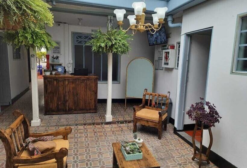 בית מלון כפרי Posada Santa Elena