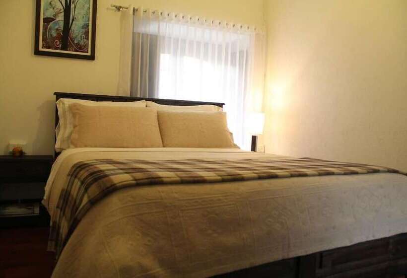 בית מלון כפרי Posada Santa Elena