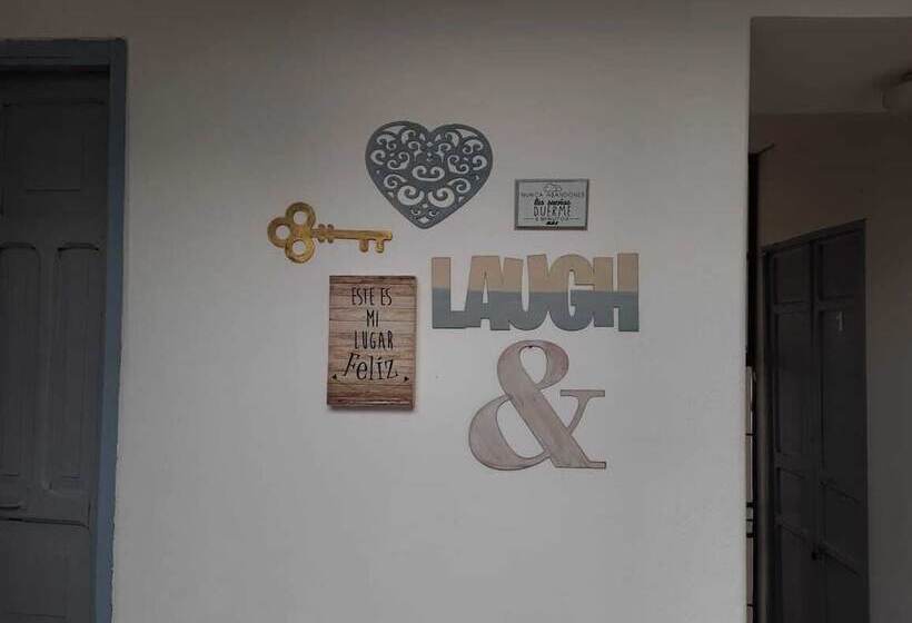 هتل Posada Santa Elena