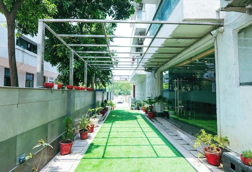 בית מלון כפרי Treebo Sunny Feast