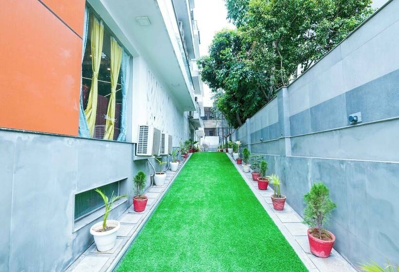 בית מלון כפרי Treebo Sunny Feast